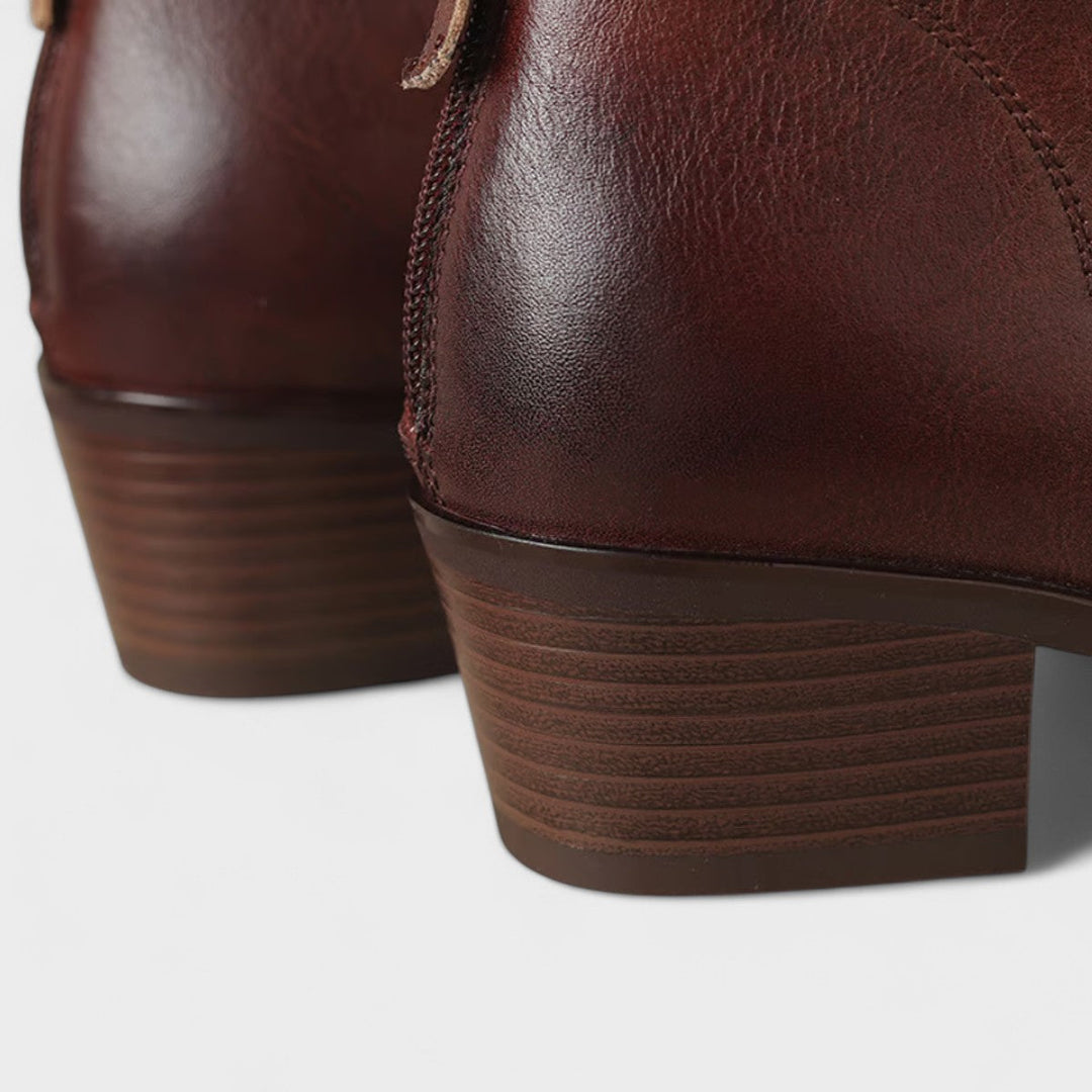 אולגה - מגפי קלאסיים עם עקב נמוך