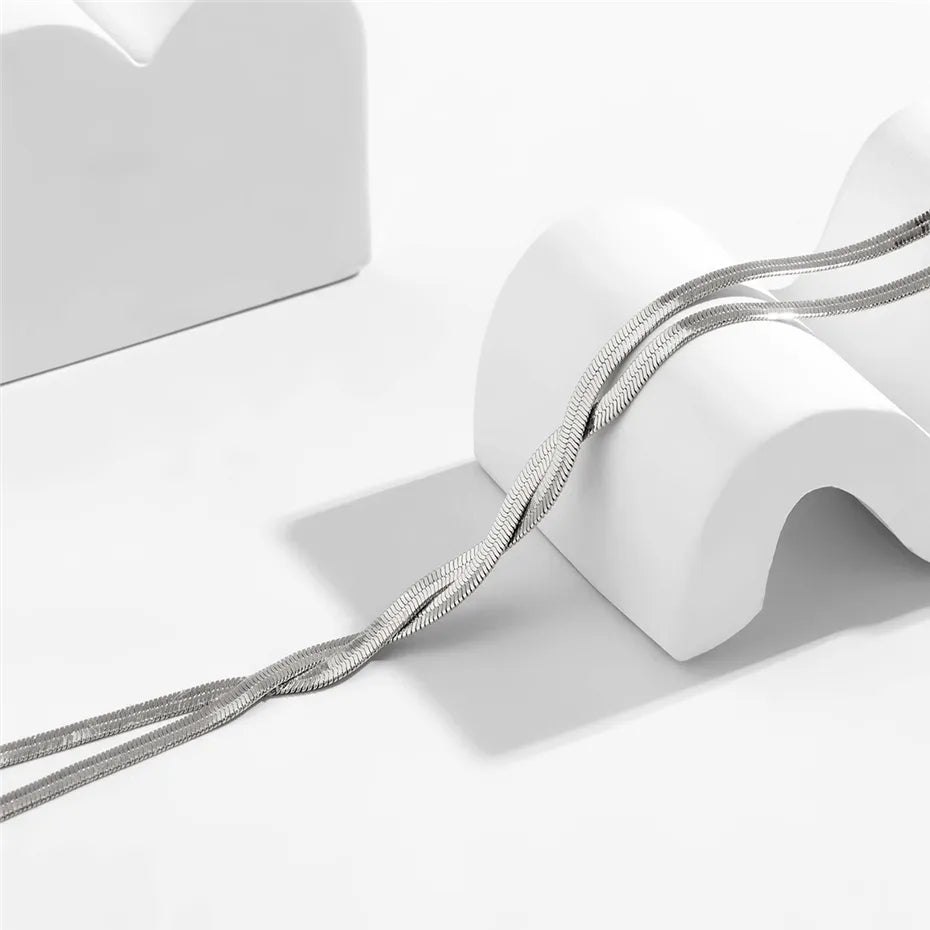 שרשרת נחש מתכווננת בעיצוב אלגנטי