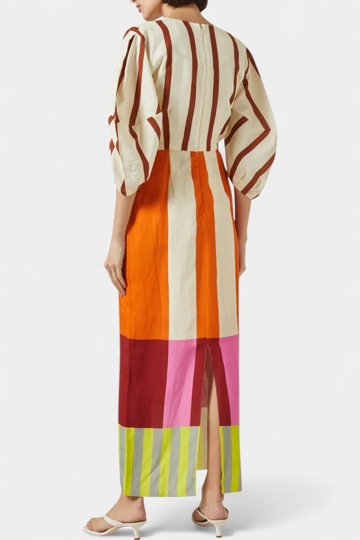 אליסון שמלה רכה עם מחשוף קדמי ושרוולים תפוחים