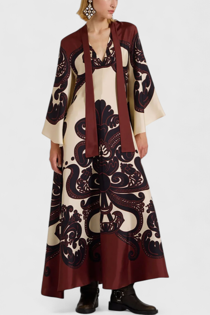 מאריצה שמלת ערב ארוכה עם צוואר גבוה ודפוס גרנדילה