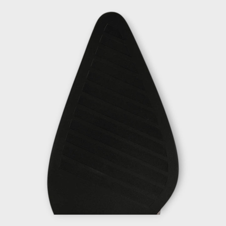 אביטל - מגפי עור בעיצוב קרוקו עם עקב אלגנטי