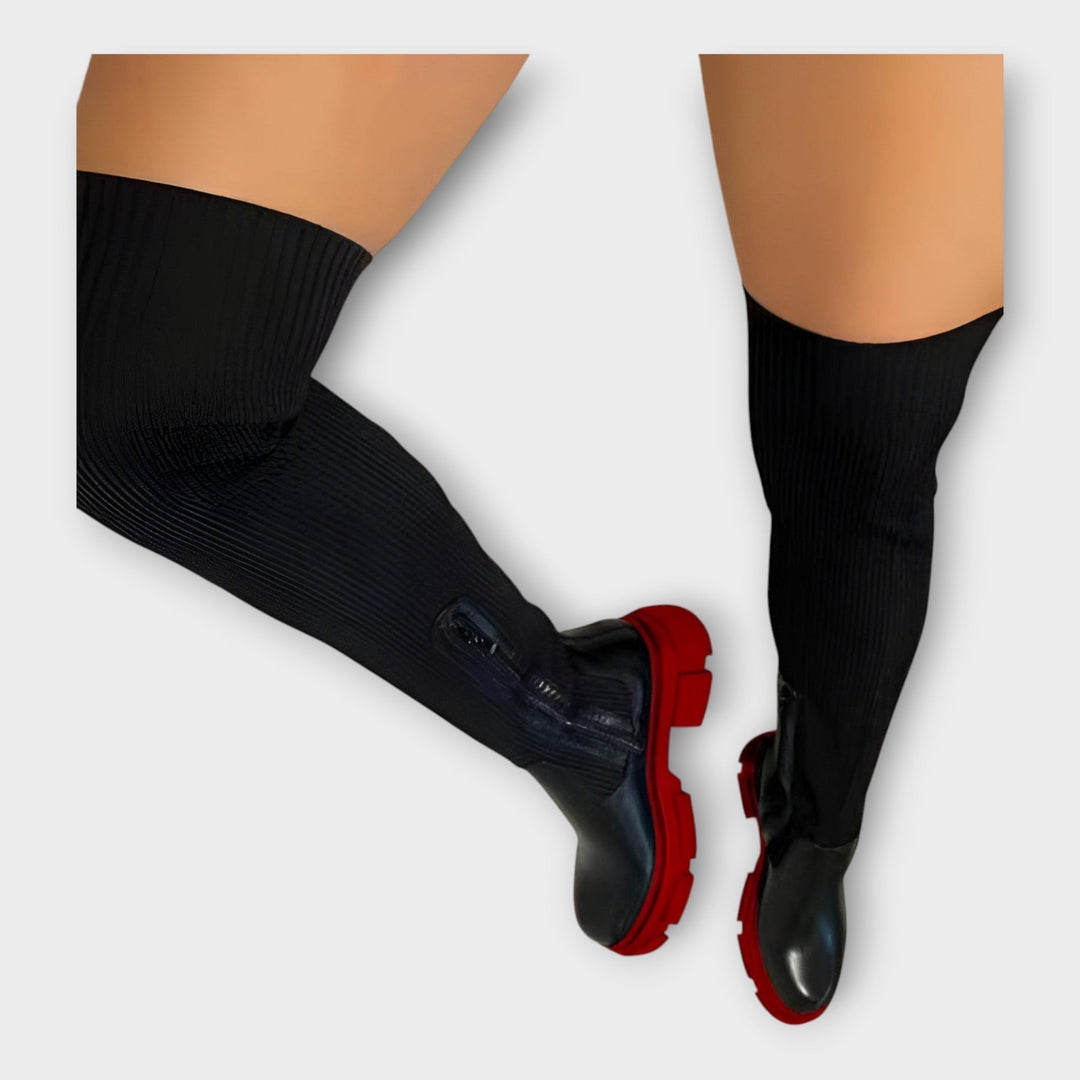 דליה - מגפיים מודרניים עם עיצוב מינימליסטי