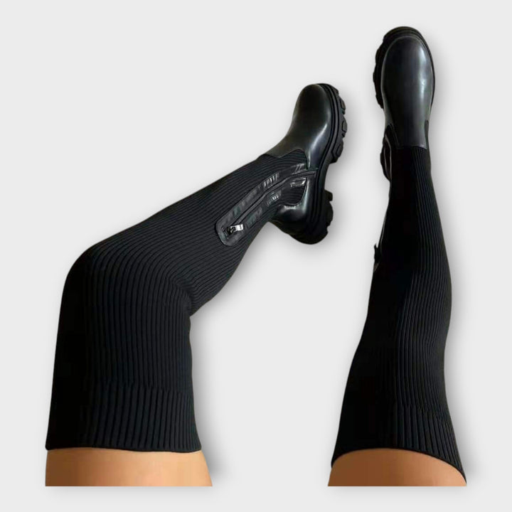 דליה - מגפיים מודרניים עם עיצוב מינימליסטי