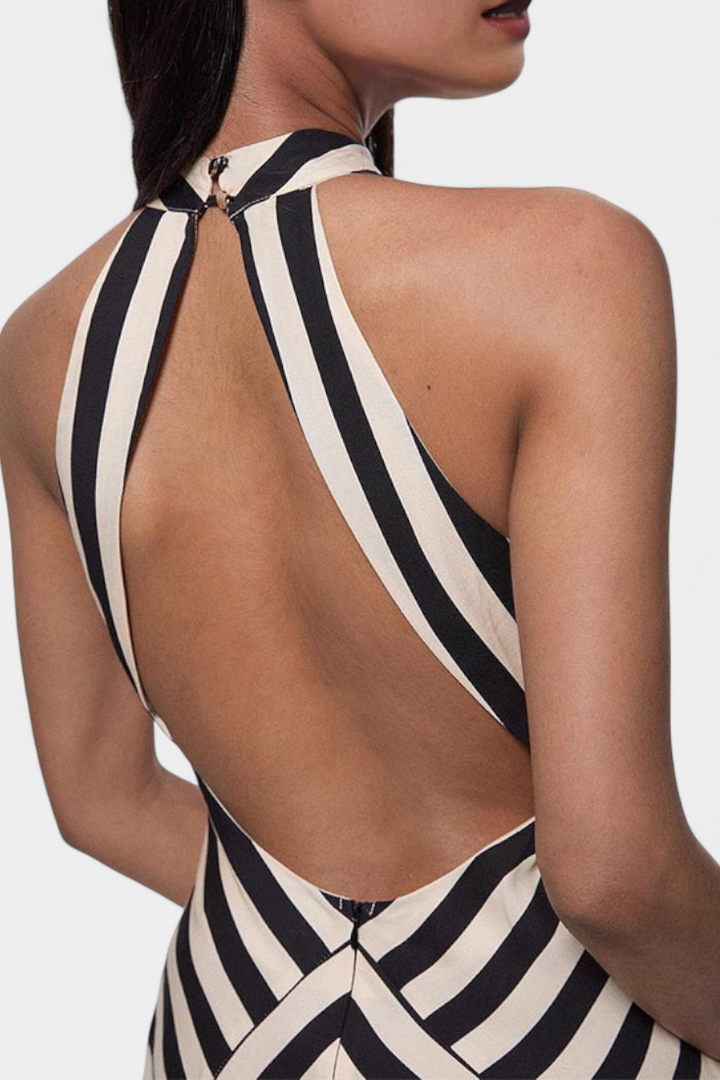 שמלת מקסי הלטר קריספינה עם פסים שוורצ' וגב פתוח
